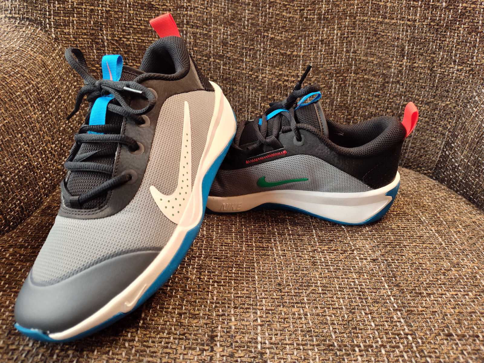 Nike Omni Multi-Court Low Cool Gray Blue Lightning Size 7Y – DM9027-006