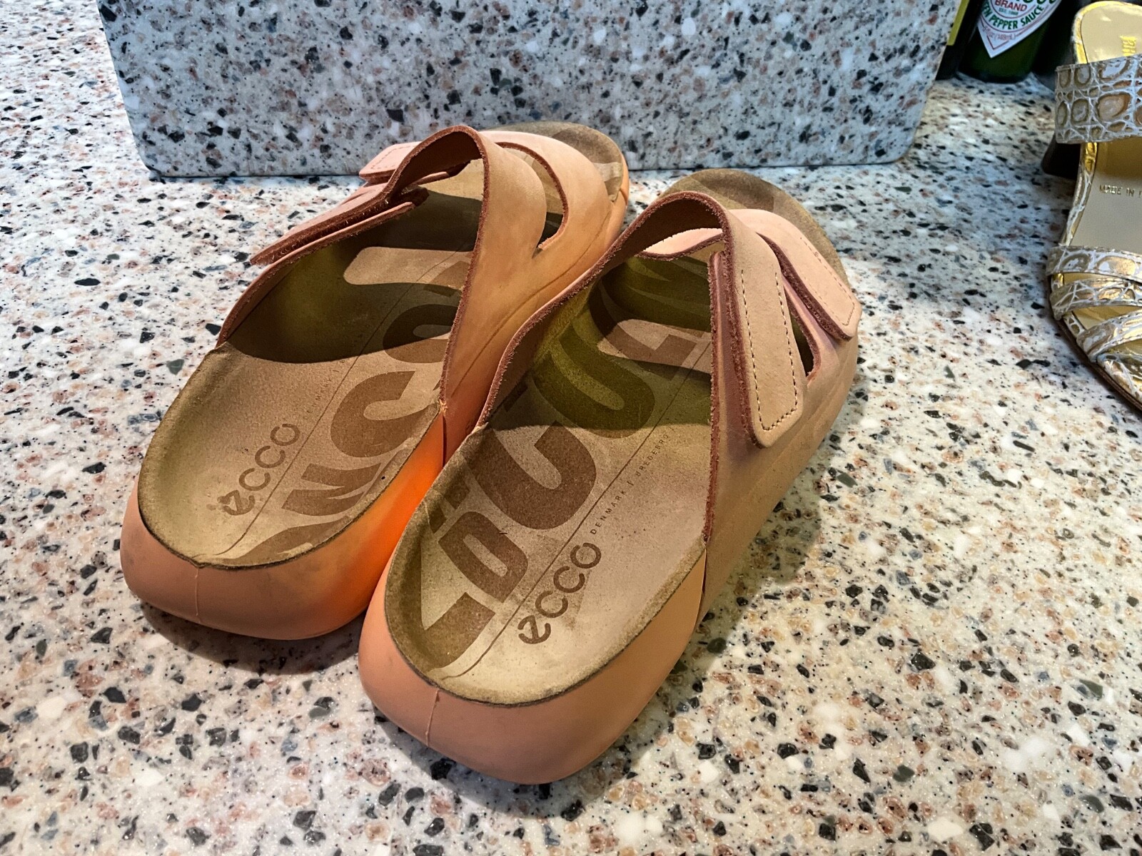 ECCO 2ND COZMO DUAL STRAP LIMESTONE FOOTBED MULE WOMEN SIZE 39/8-8.5 APRICOT