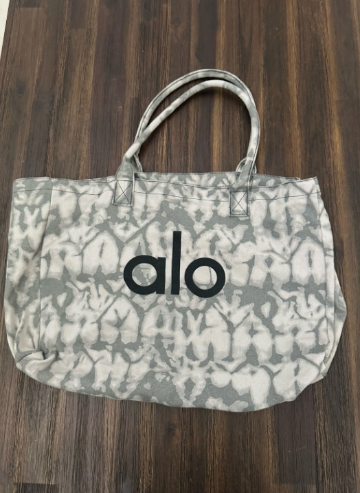 NWT Authentic ALO Yoga Tote Bag Gray Tie-Dye Cotton Canvas Large Gym Travel