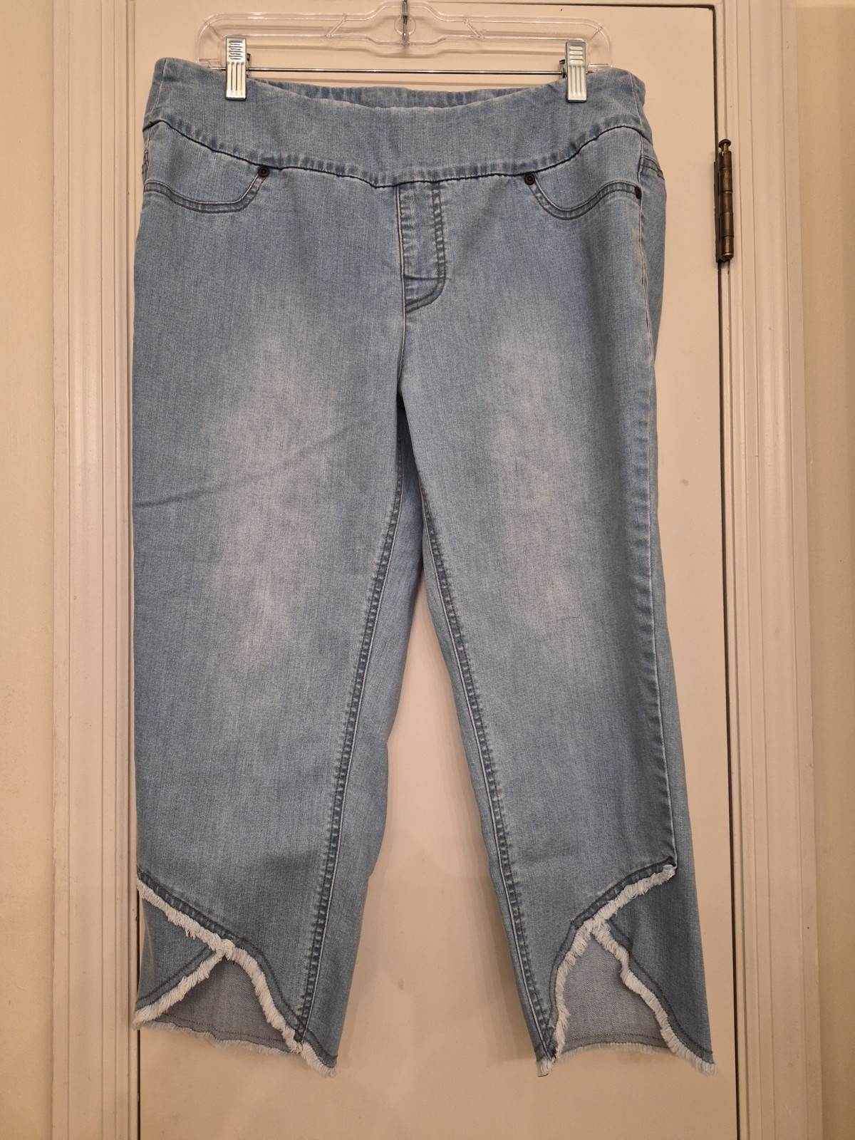 MULTIPLES SLIM-SATION WIDE ELASTIC WAISTBAND FRINGE HEM CAPRIS – SIZE 12P