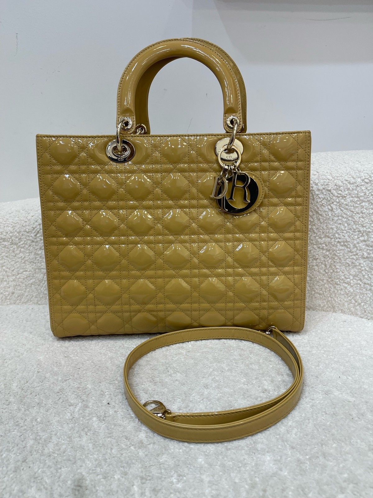 Dior Pre-Owned Authentic Luxury Handbag Yellow 32*25*11 Free Tracked Shipping