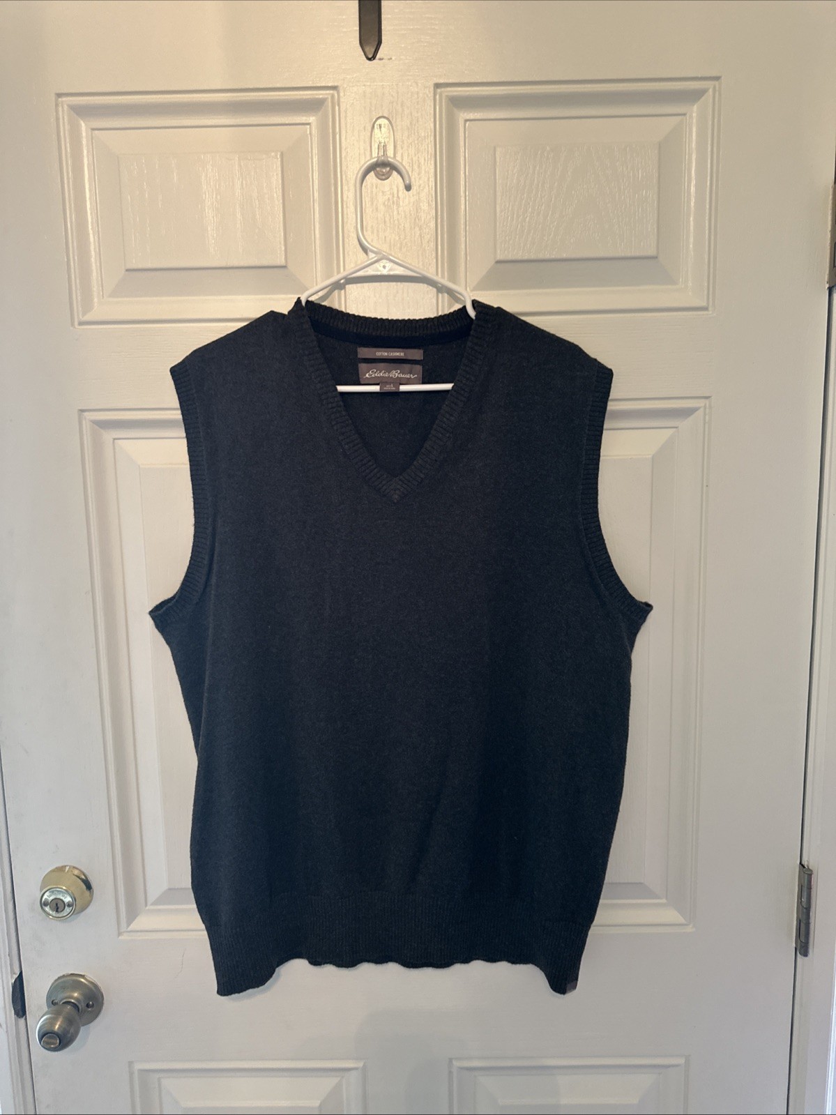 Eddie Bauer V Neck Sweater Vest Men’s Large Black Cotton Cashmere Pullover