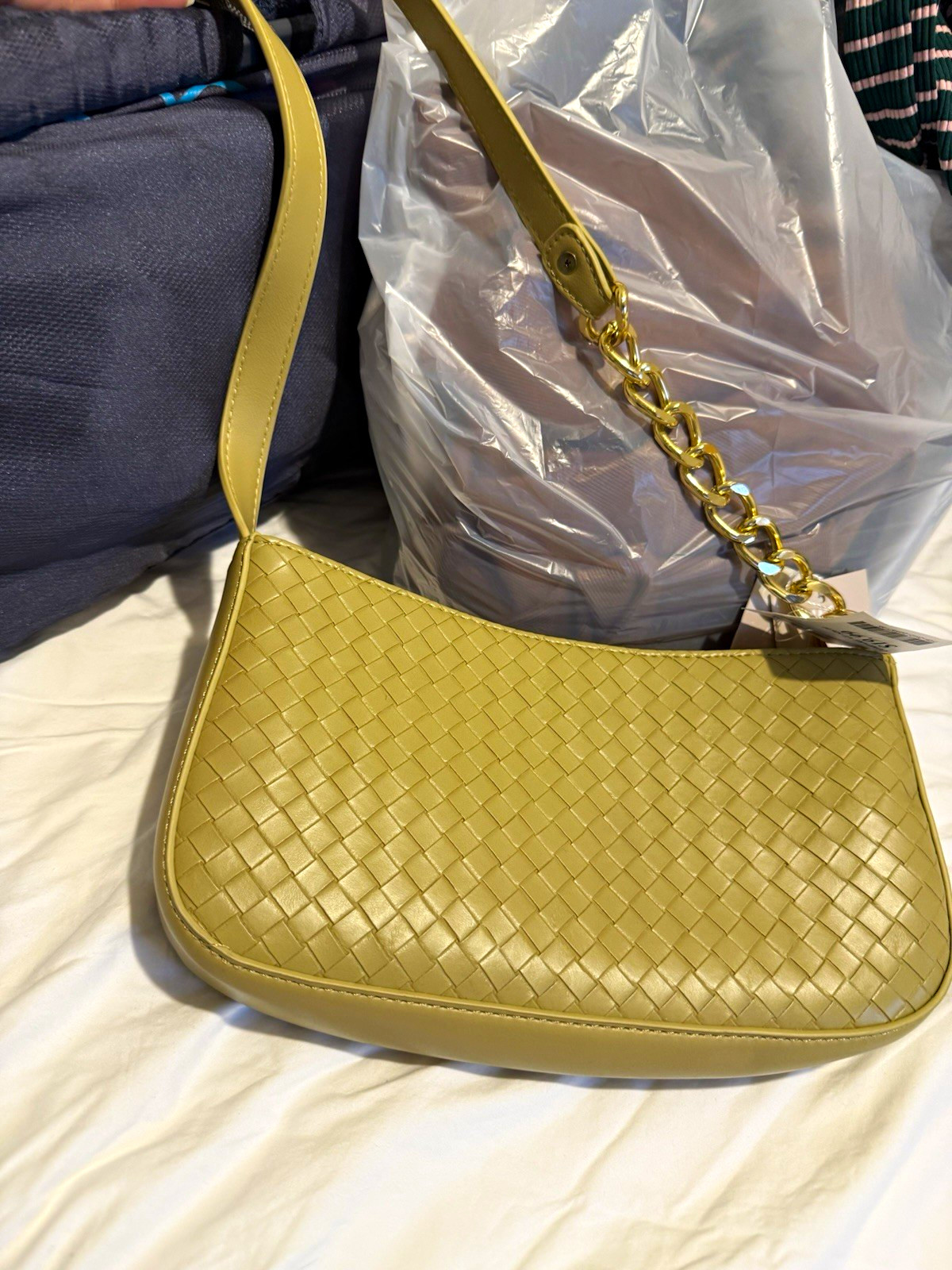 Green Woven Pattern Small Women’s Shoulder Bag, Gold Chain Strap, Zip Lined