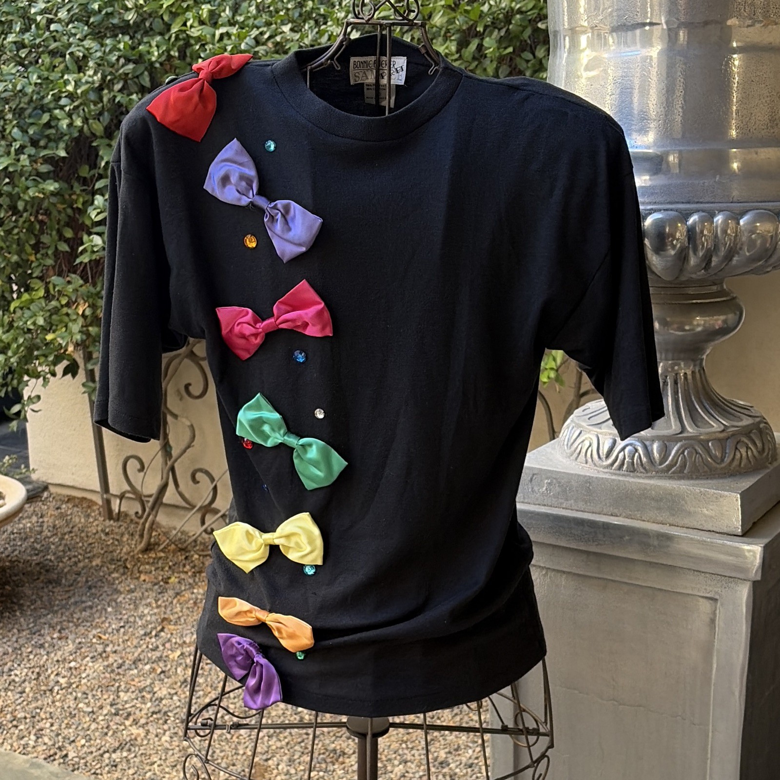 Bonnie Boerer Black Knit Pullover Sweater Crew Neck Bow Applique Beaded