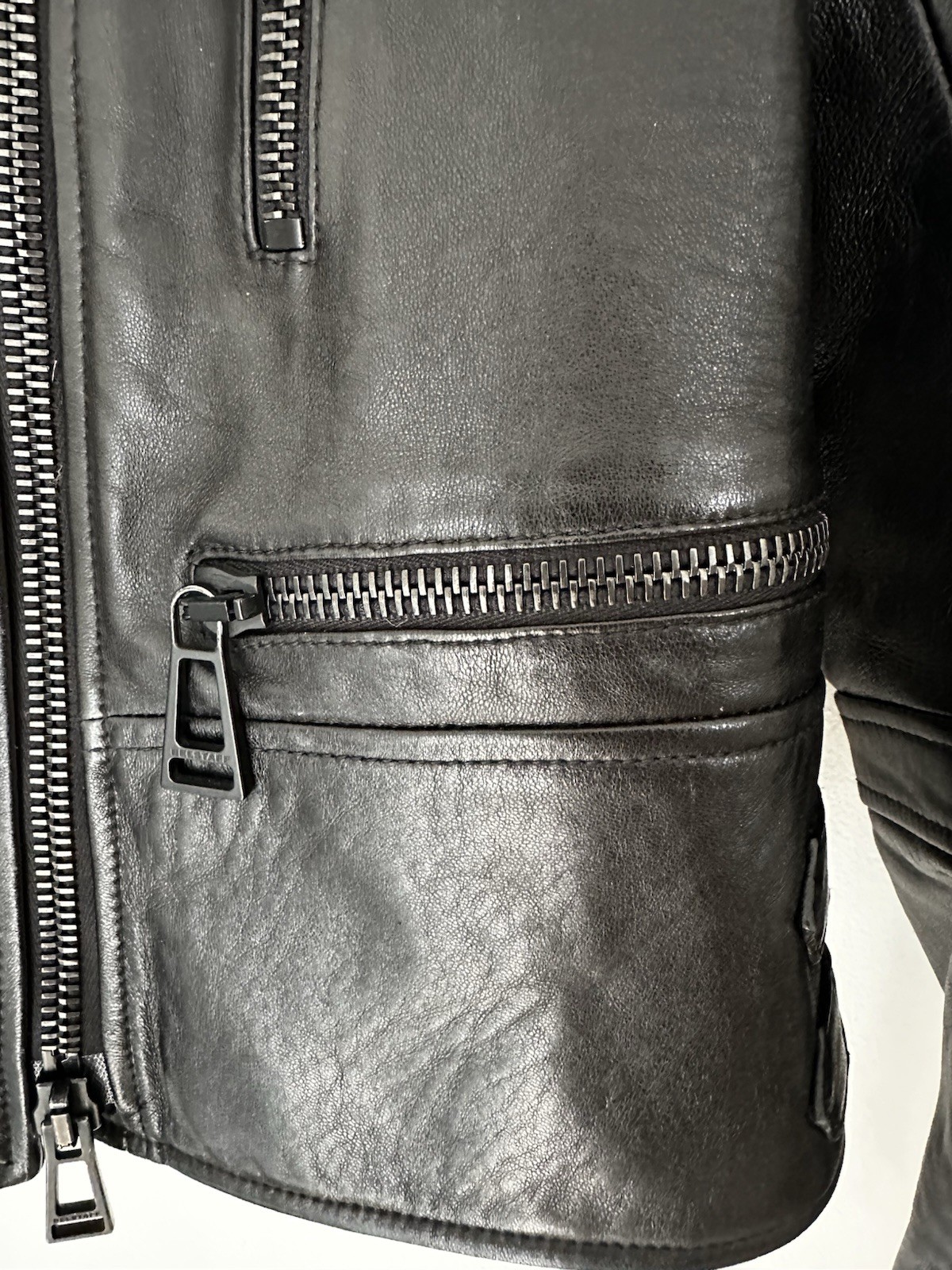 BELSTAFF BLACK LEATHER JACKET IT42 UK 10