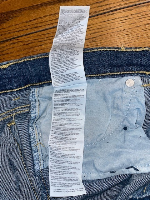 Levi’s Low Pro Straight Blue Denim Jeans – Women’s Size 12 Reg (W28 X L28) – New