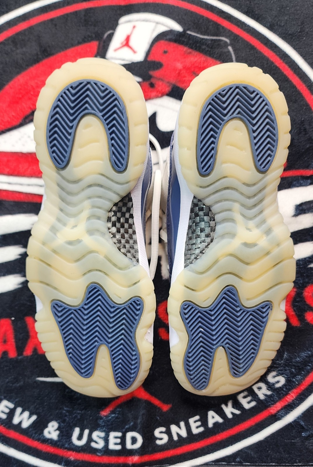 Jordan 11 Retro “Difused Blue” White/Blue US 5 FV5121-104