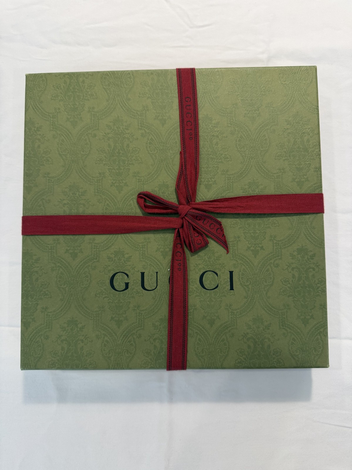 Gucci BRAND NEW Wool Scarf Light Brown ORIGINAL TAGS AND BOX – 48cm x 180cm