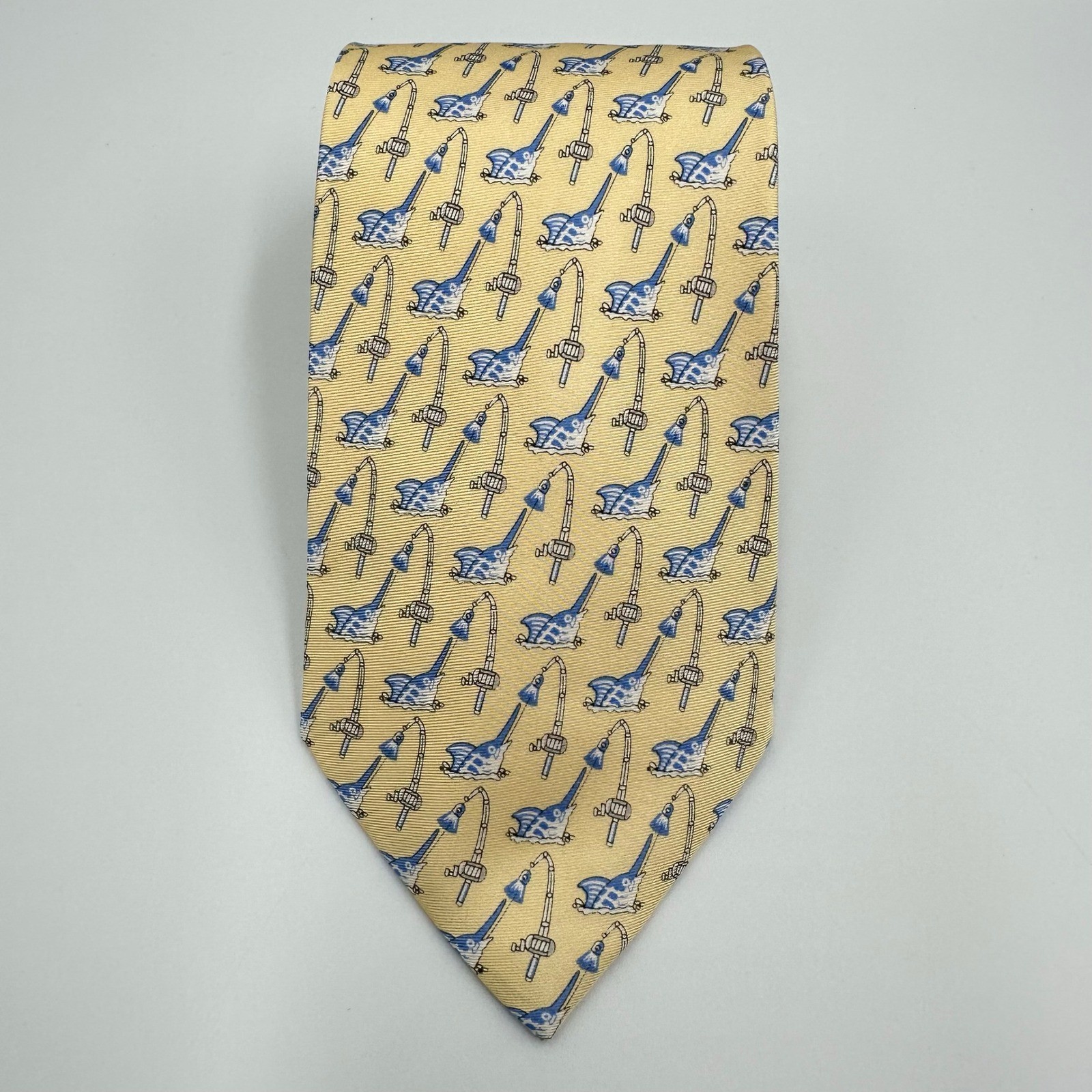 Southern Tide Mens Silk Tie Yellow Marlin Fishing Rod Novelty Print 3.25in