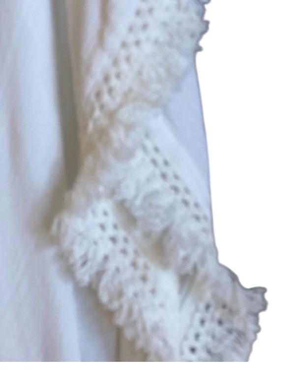NWOT Rivera Sun White Embroidered Pancho Style Tunic. Size Large