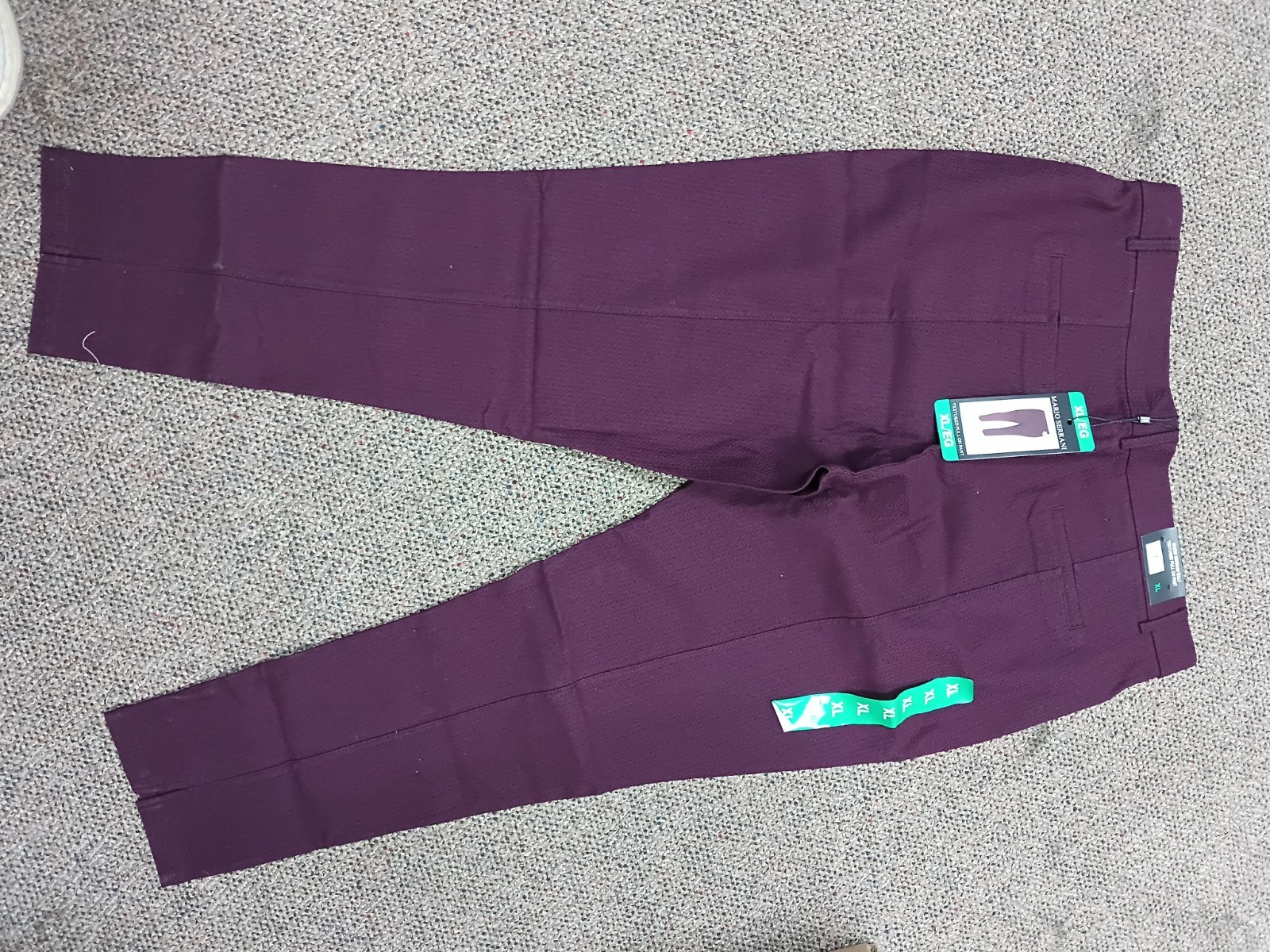 New Mario Serrani Women’s Textured Pull On Capri Pants Extra Large XL Burgundy