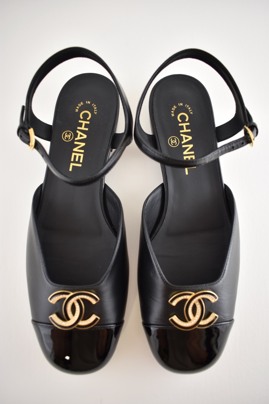 Chanel 25P Black Patent Gold CC Slingback Ankle Strap Ballerina Ballet Flat 37