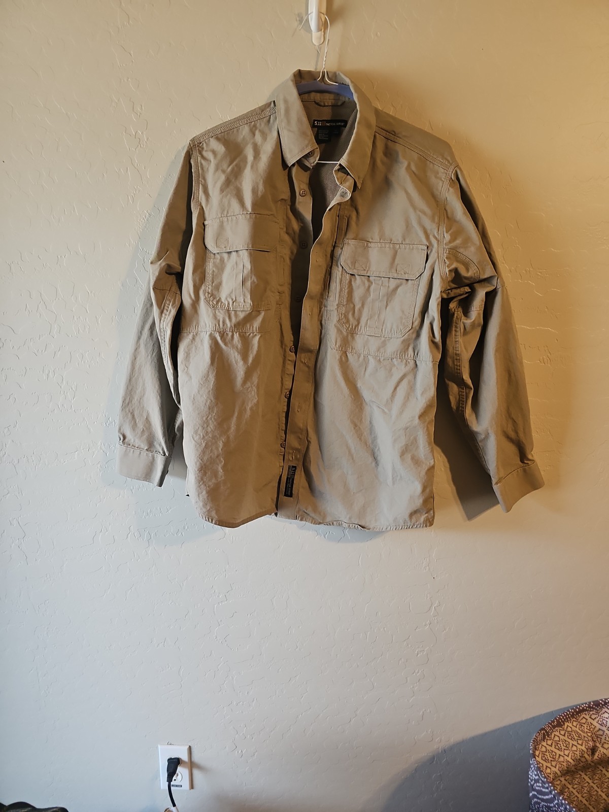 5.11 Tactical Shirt Mens M Tan Long Sleeve Button Up Utility Vented Pockets