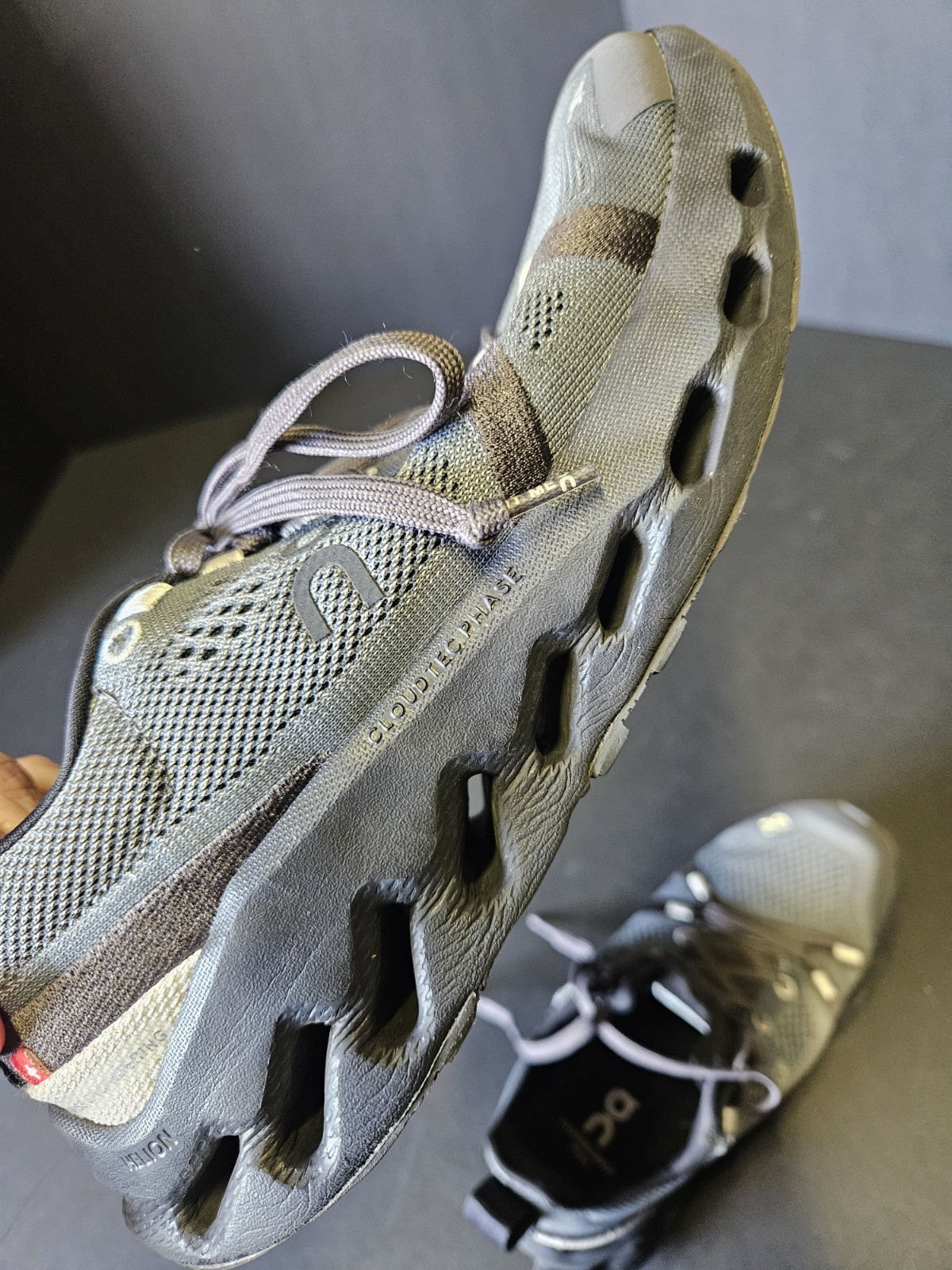 On Cloudsurfer Trail Black Gray Eclipse Running Shoes Women’s Size W6 – EUC