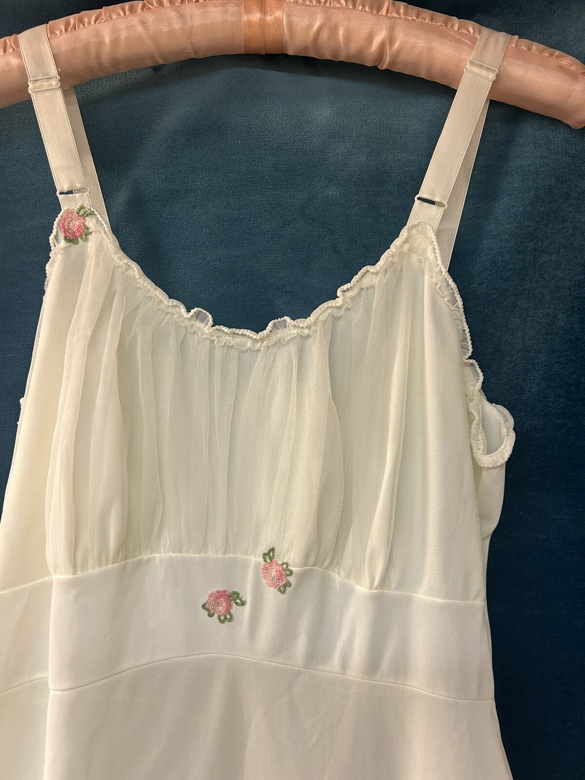 1950’s Nightgown Chiffon Ribbon Ruffle Vintage Creamy White