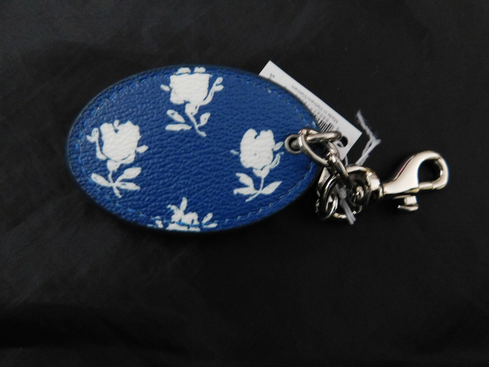 NWT “1” Coach Key Ring F63635 Badlands Oval Chalk. Keyring/Keychain/Bag Charm.