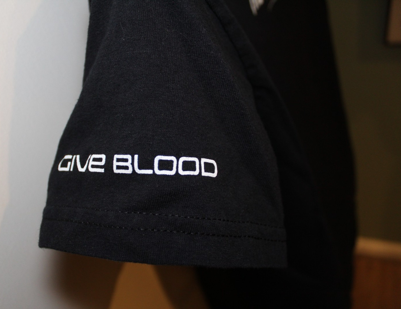Red Cross Blood Drive Godzilla vs King Kong The New Empire Promo T-shirt Medium
