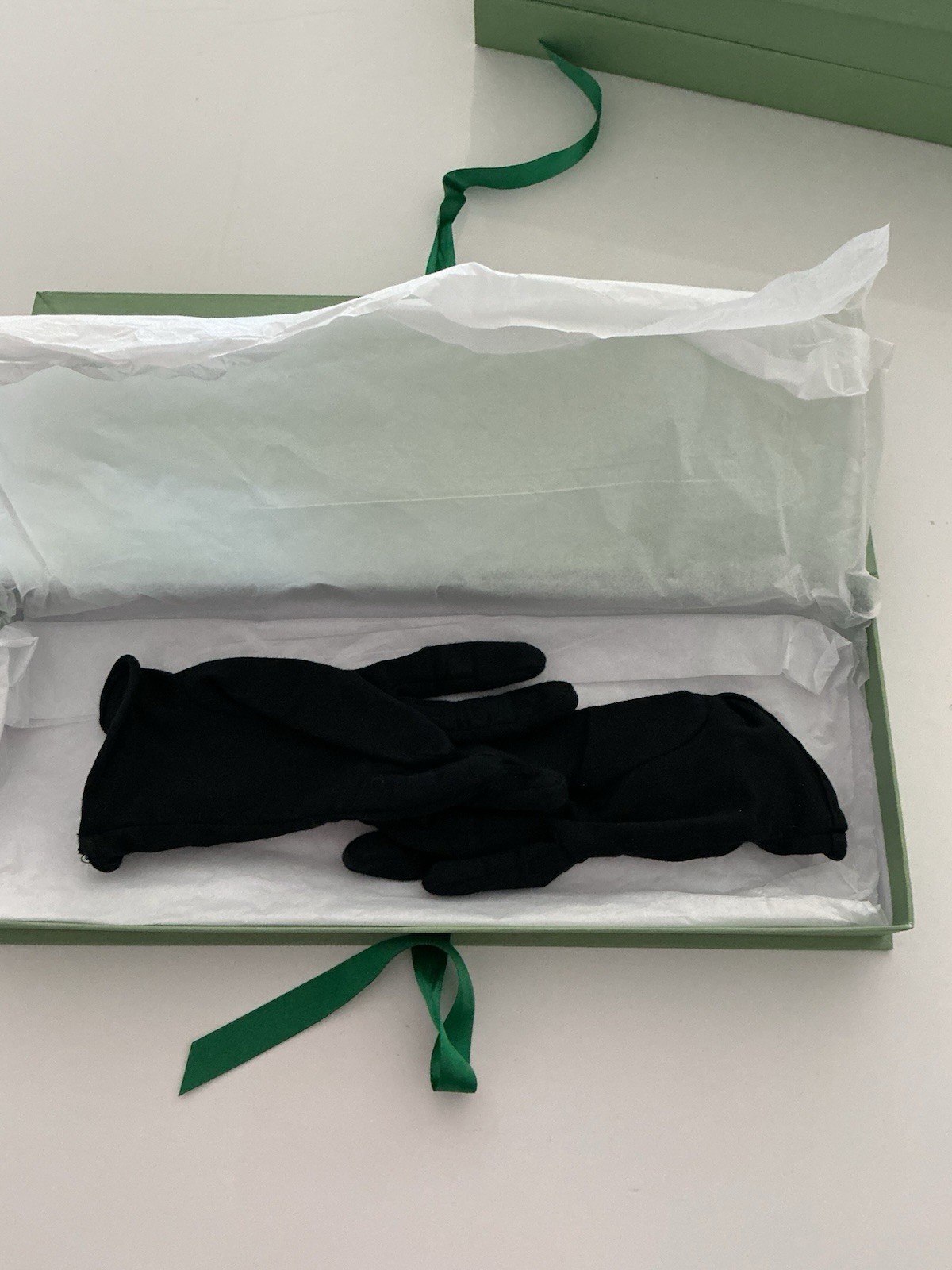Cornelia James Black Women’s Bow Accent Gloves Hand Wash Only Elegant Style
