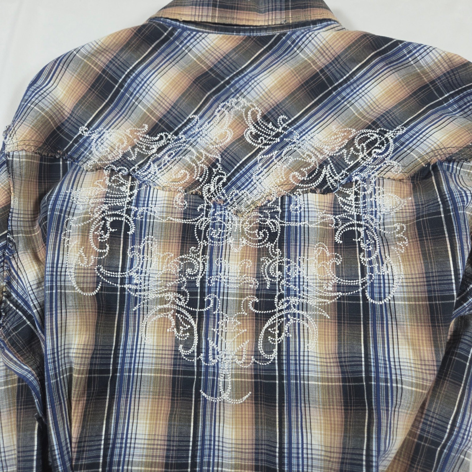 BKE Slim Fit Mens Western Snap Shirt XL Plaid Distressed Embroidered Blue Tan