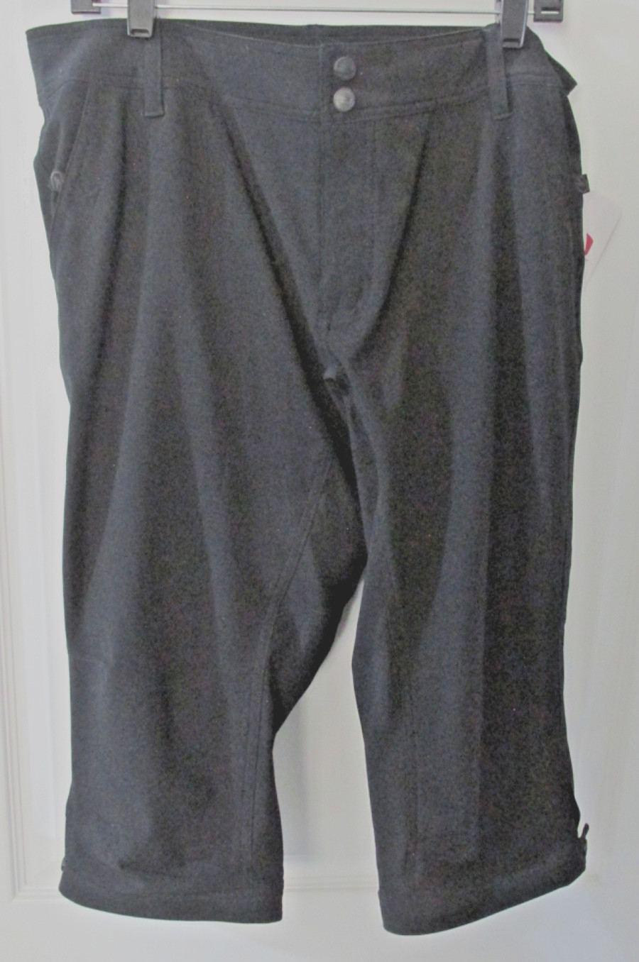 NEW Sugoi Womens Greta Black Capri Pants w/RC Pro Gel Pad – Size L