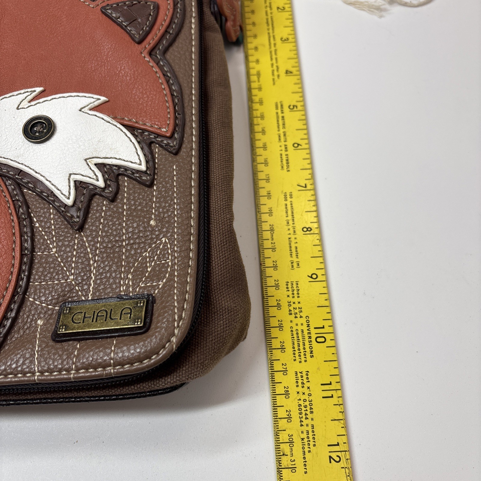 Chala Fox Deluxe Messenger Bag Brown Crossbody faux leather & canvas, Pockets!