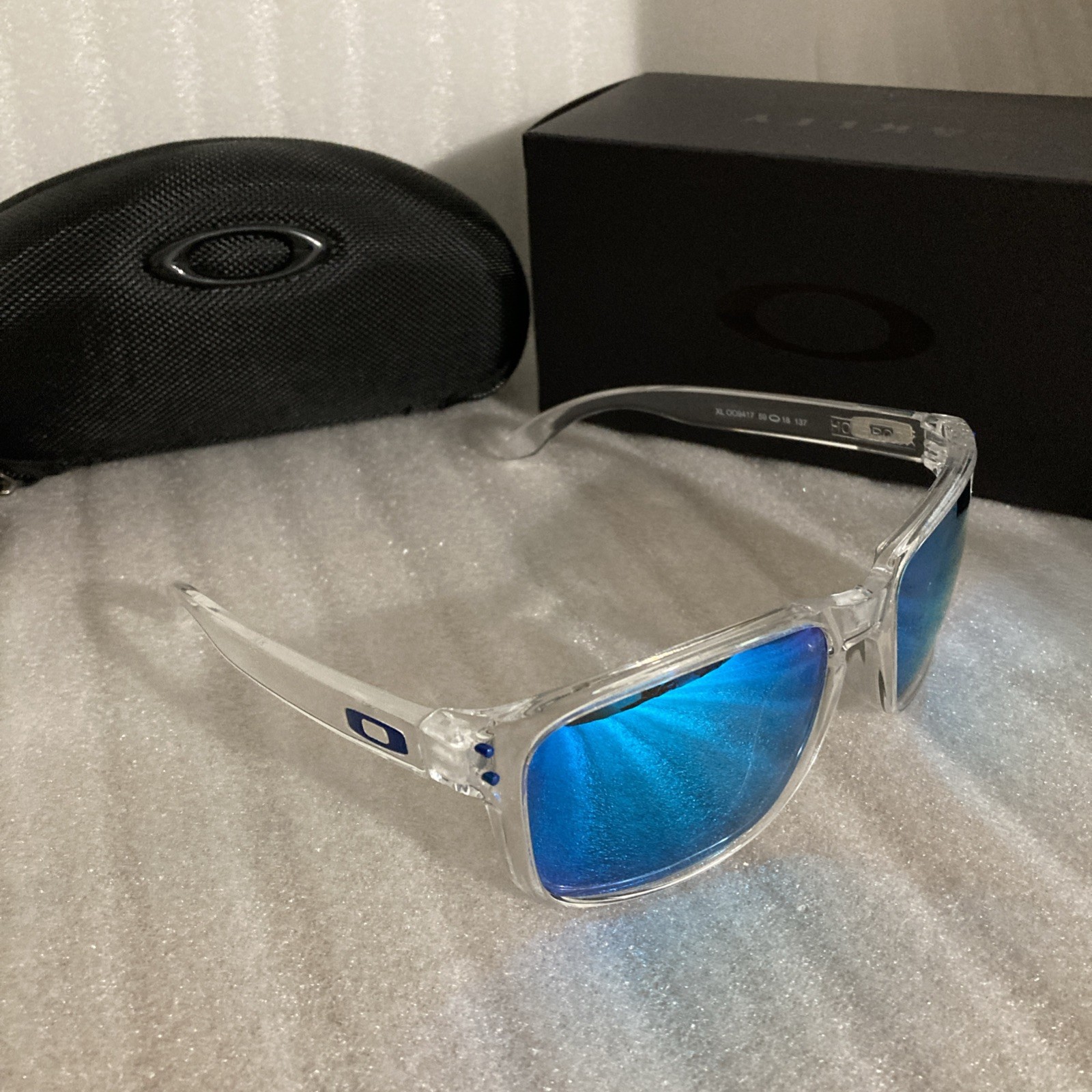 Oakley Holbrook XL Polarized Blue Lenses Square Sunglasses New With Case