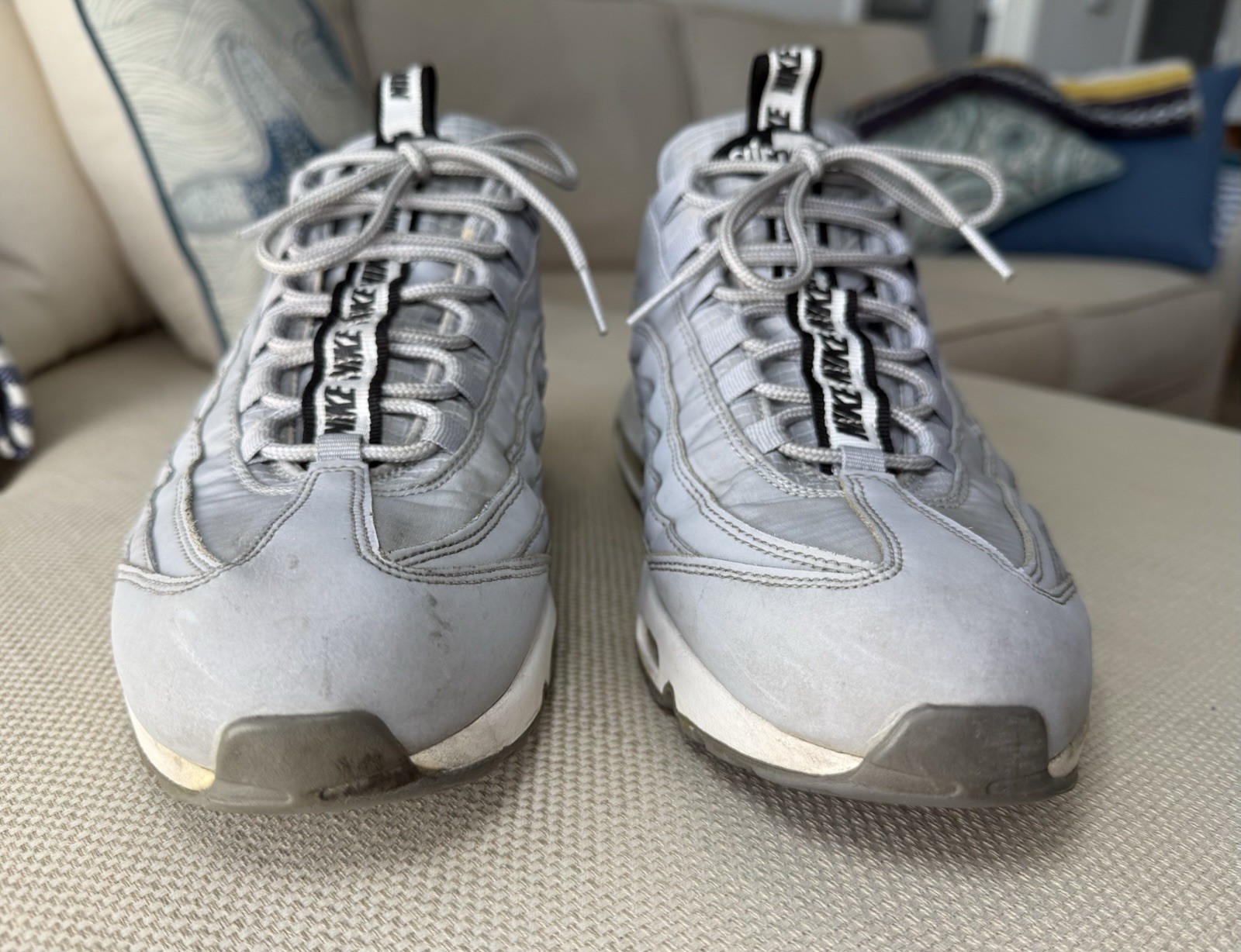 Nike Air Max 95 SE Pull Tab Wolf Grey Men’s Size 11 Sneakers Shoes AQ4129-001