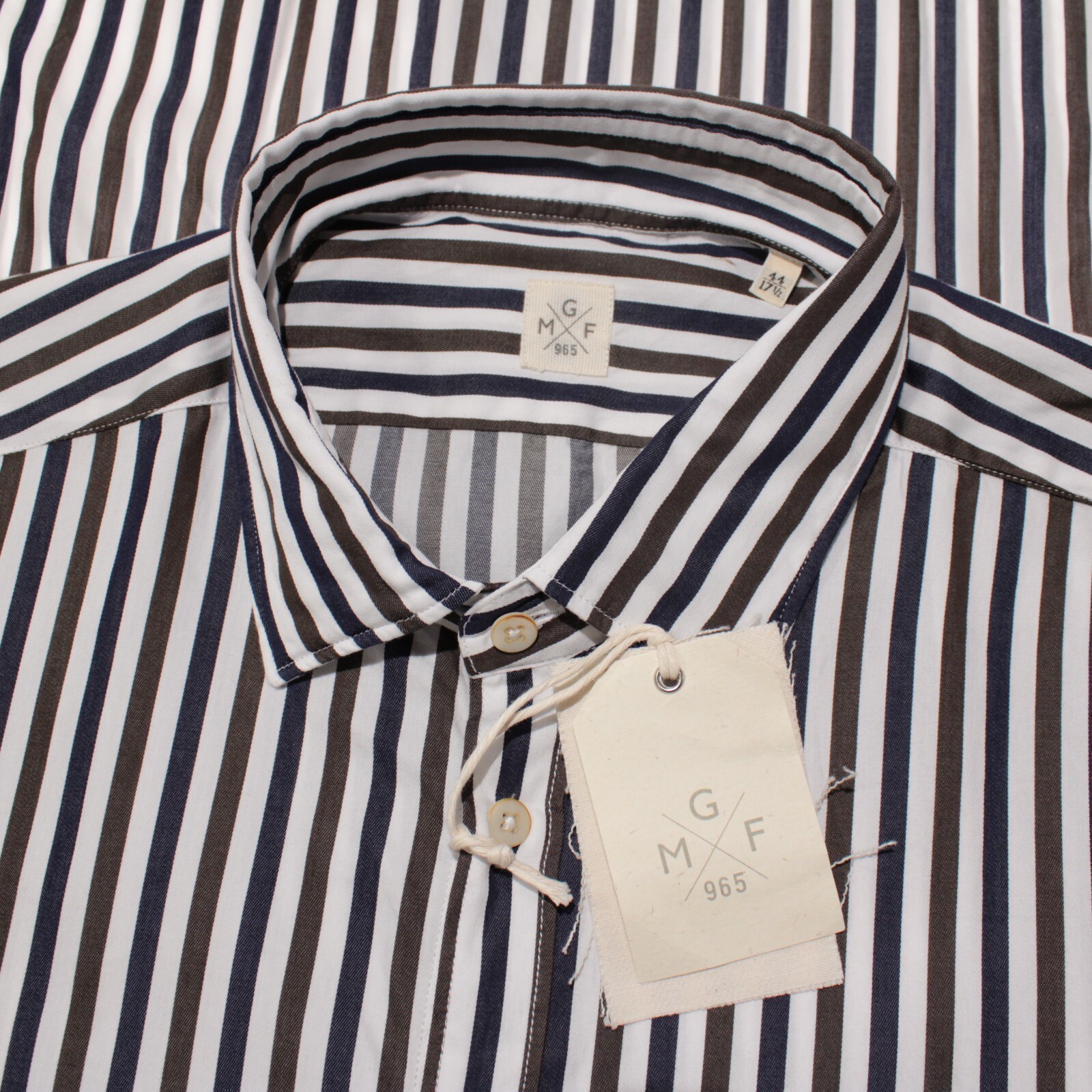 GMF NWT Dress Shirt Size 44 17.5 in White With Blue Stripes 100% Cotton
