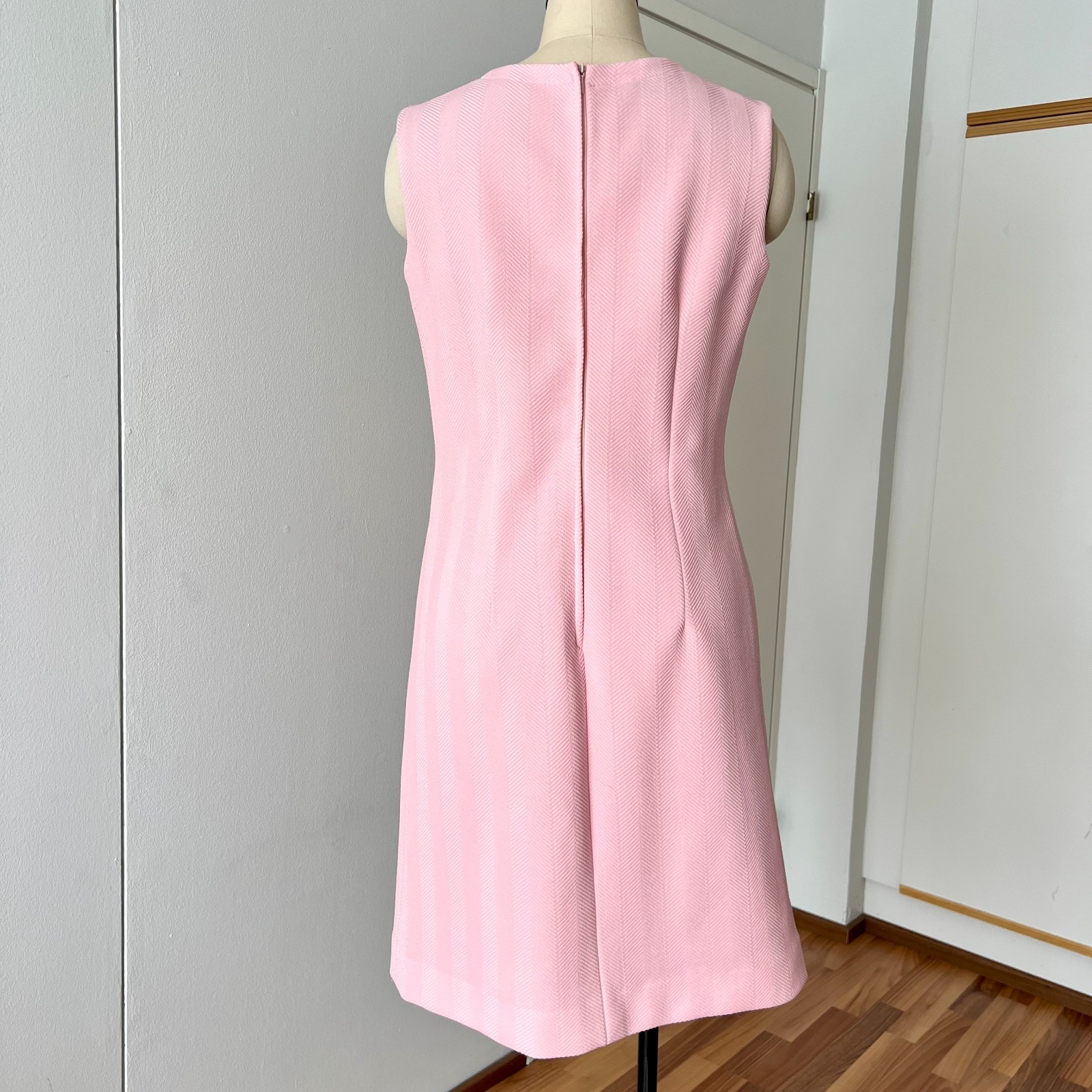 60s 70s Pink Mod Shift Mini Dress Sleeveless Aline Twiggy Style Go Go Space Age