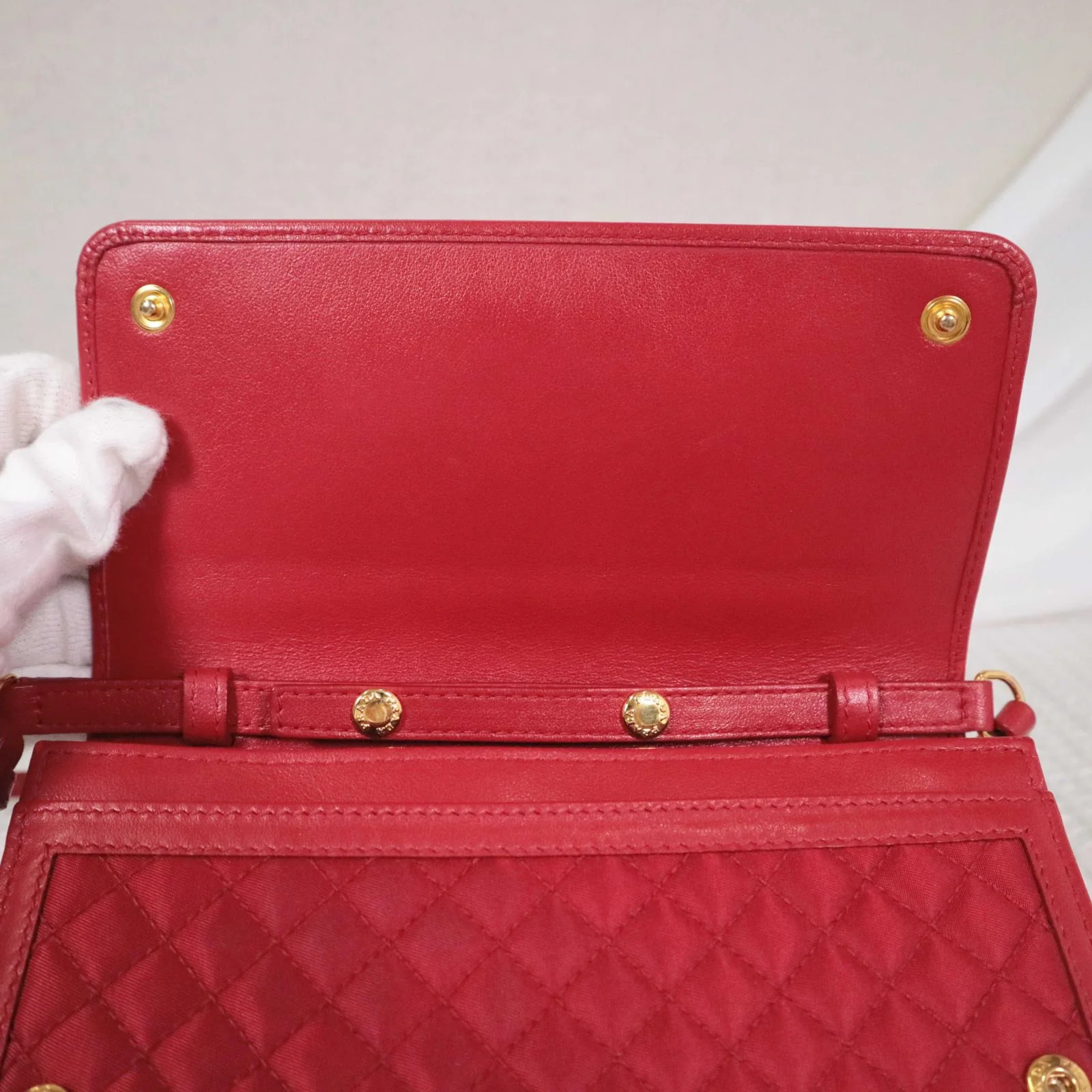 Prada Wallet On Chain Woc Red Tessuto Nylon Calfskin (mm042926f7r)