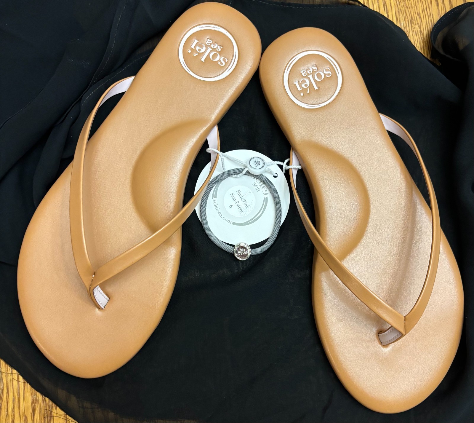New Solei Sea Sandals Size 6 100% Vegan Leather Recycled Outsoles Padded Footbed