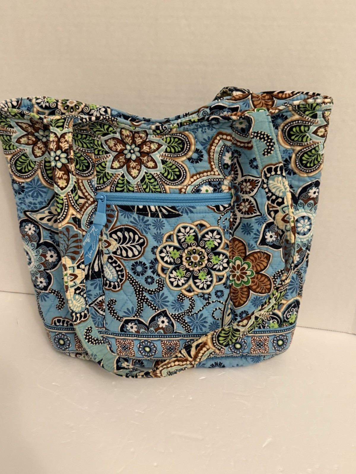 Vera Bradley Quilted Shoulder Bag In A Blue Floral Paisley Retired Pattern EUC M