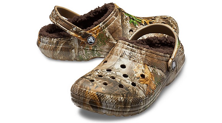 Crocs Unisex Adult Classic Lined Realtree Clog (W6/M4)