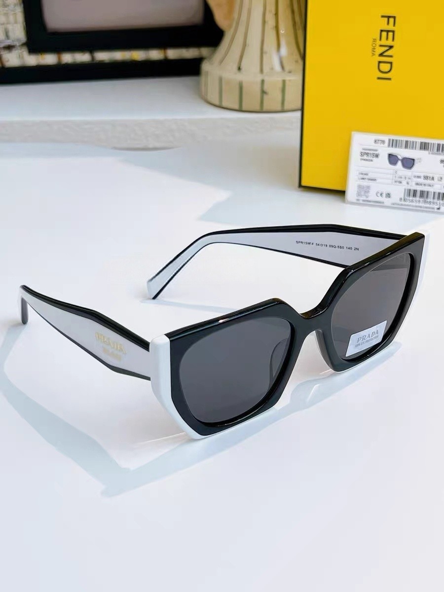 PRADA PR15W White-framed sunglasses with black lenses 54 19-140