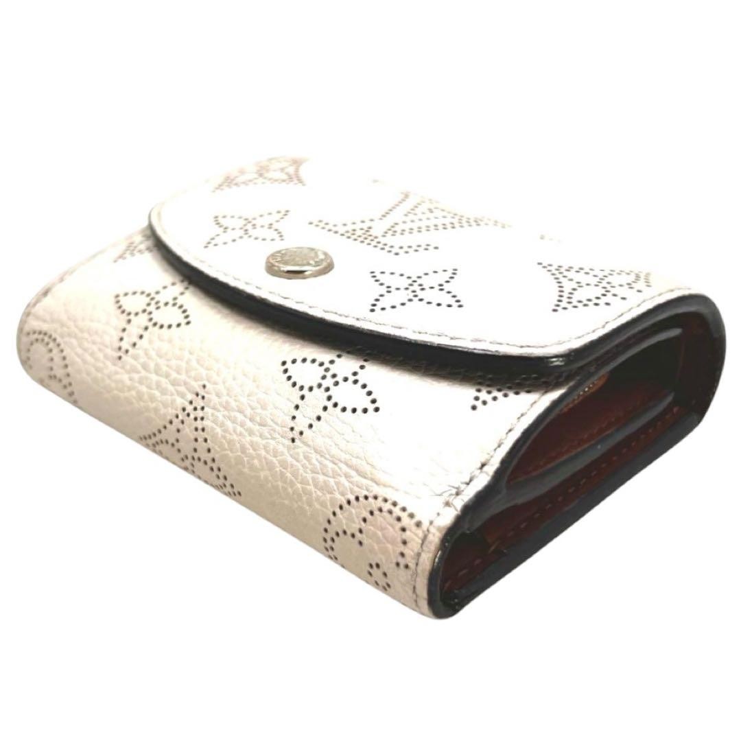 Extremely Beautiful Louis Vuitton Mahina Greige x Mocha Portefeuille Iris XS