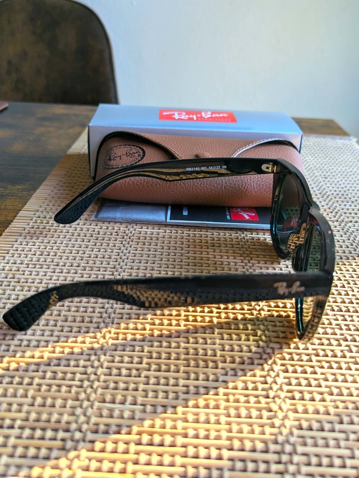 Ray-Ban Polarized Wayfarer Polished Black Unisex 54mm RB2140