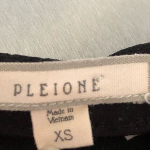 Pleione Black Patterned Blouse