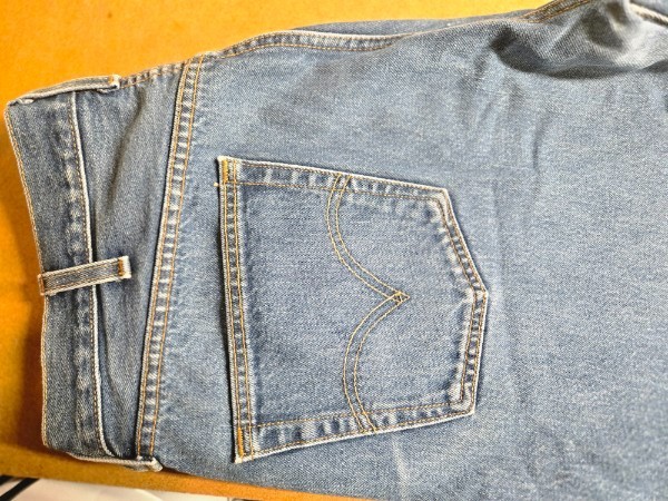 Levi 501 from 2004 501xx Made In Mexico Button Fly Denim Jeans 38×36.