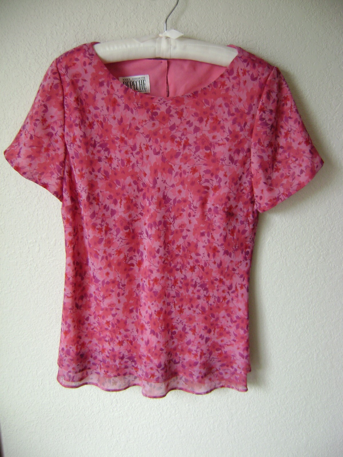 NEW DEPECHE MODE WOMEN’S BLOUSE 10 M PINK FLORAL SHEER OVERLAY TOP TIERED HEM