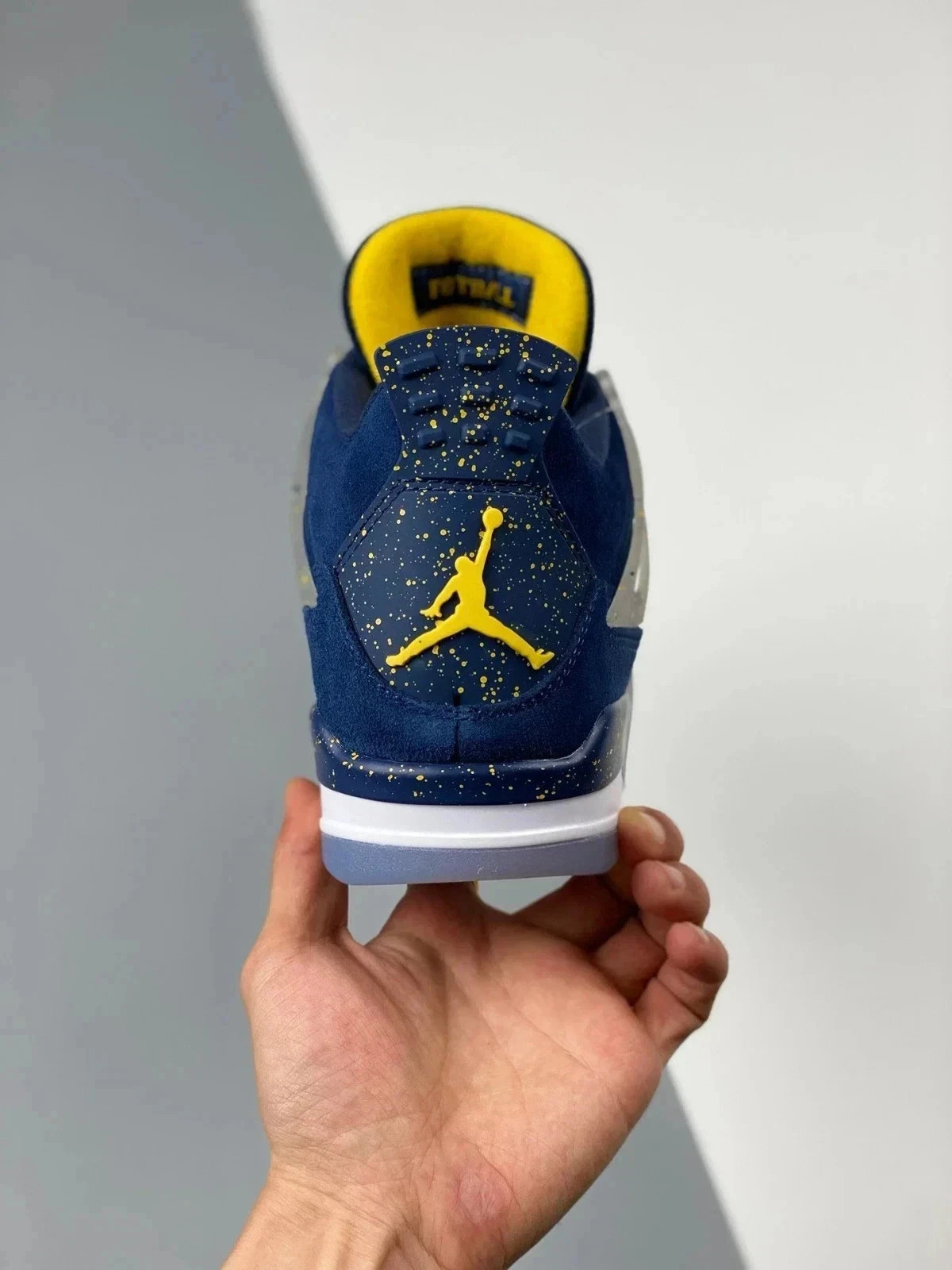 Men’s Jordan 4 Retro PE Michigan Wolverines All Size US 7-12 new