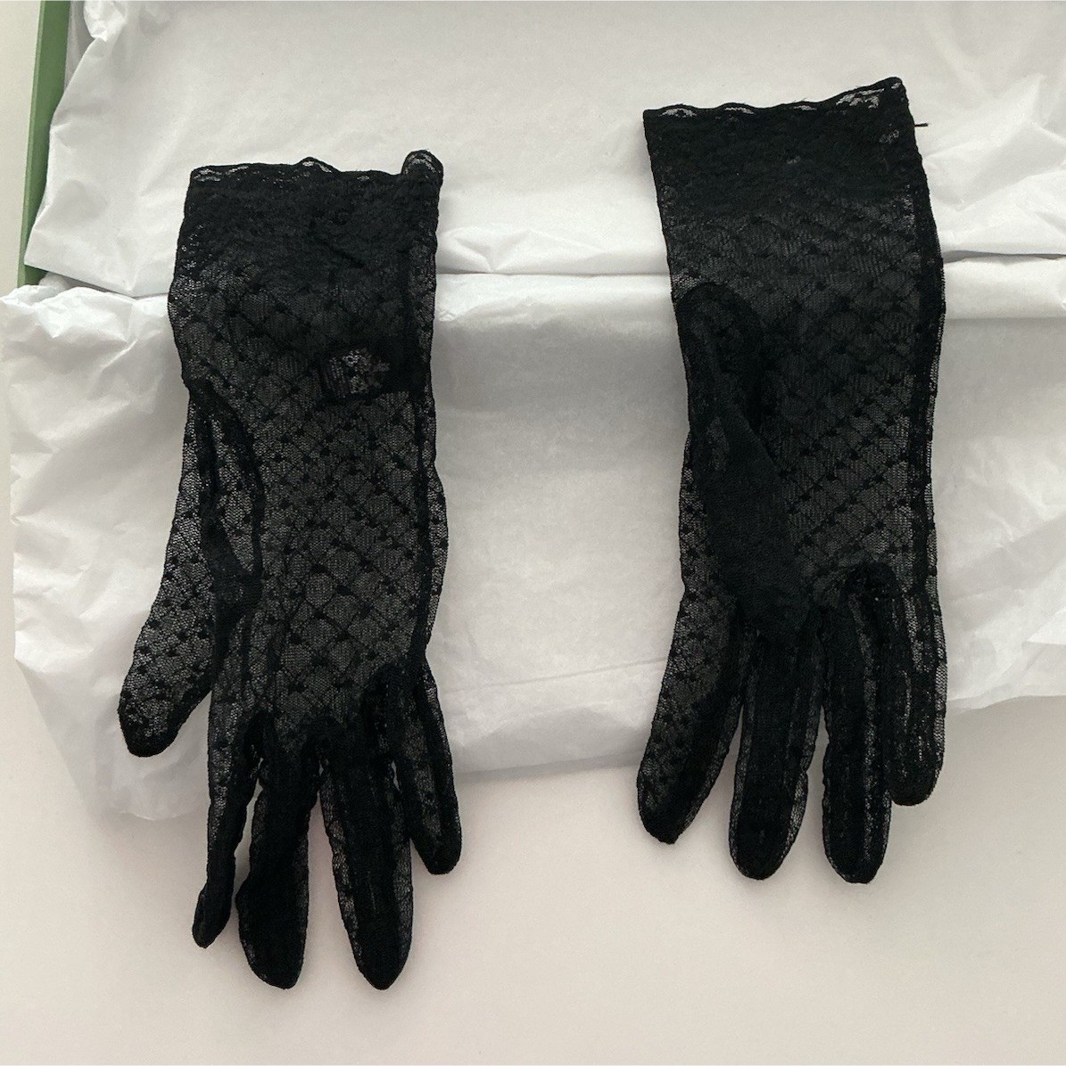 Cornelia James Black Mesh Geometric Wrist Gloves Nylon Women’s Hand Wash Only