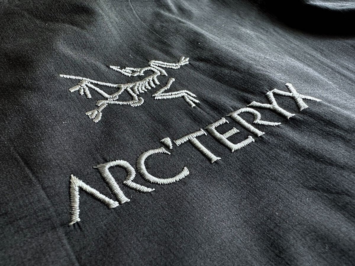【Brand New】ARC’TERYX Atom SL Hoody Men’s – Size M – Black – Direct From Japan