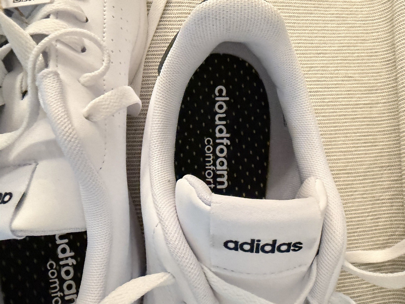 New adidas Advantage Men’s Low Top Leather Lace,Up Sneakers WhiteBlack,8.5 men’s