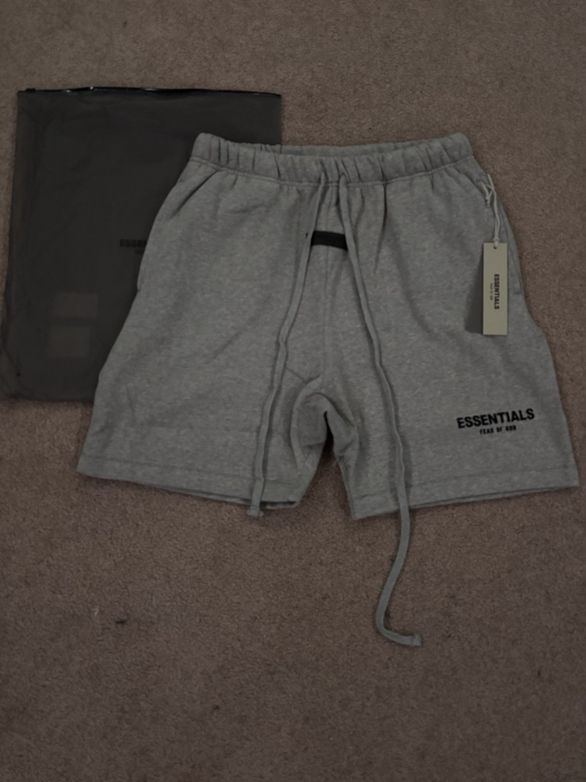 Essentials Fear of God Men’s Gray Solid Sweat Shorts Drawstring Pockets Logo
