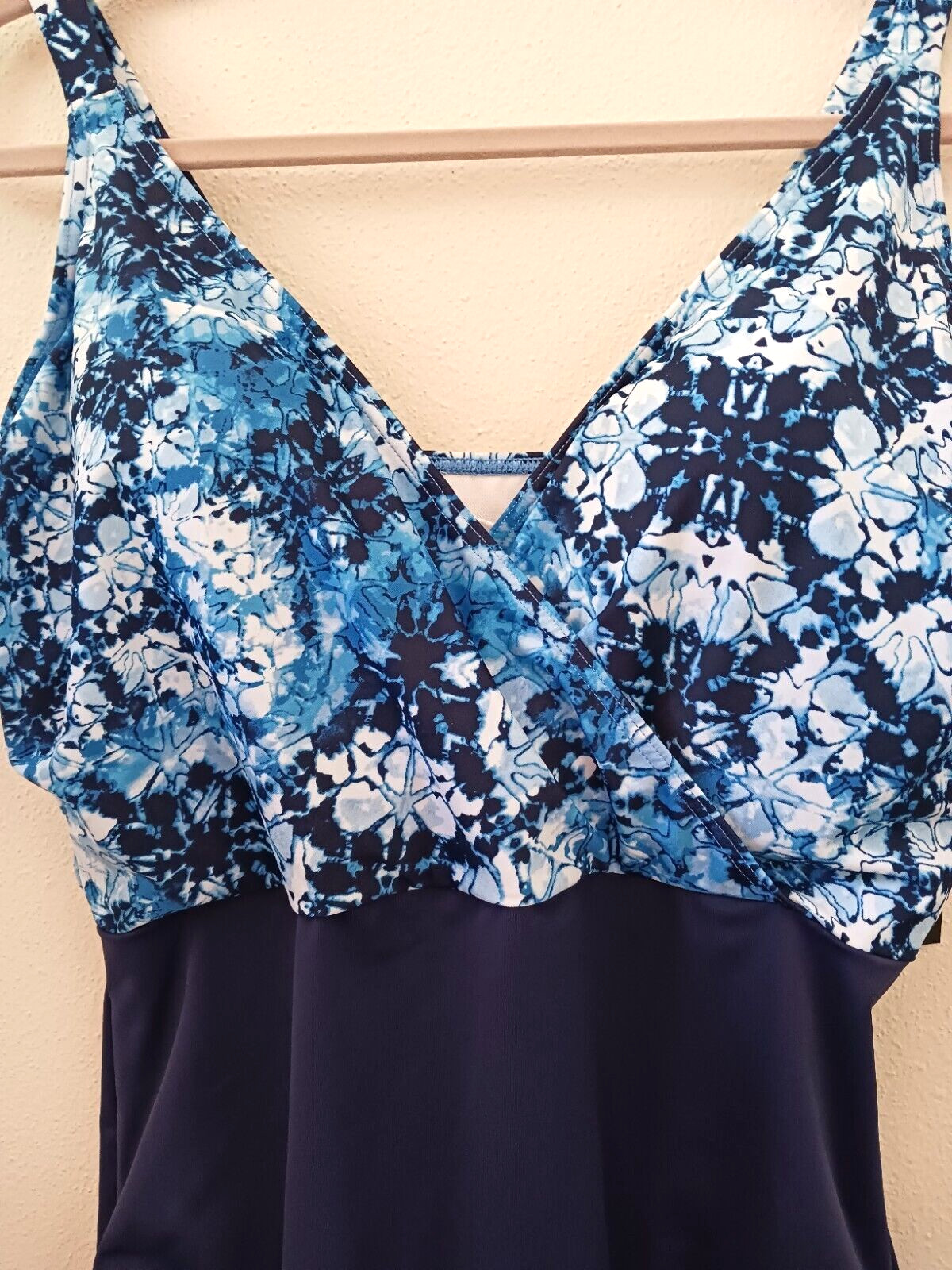 Dreamsuit Miracle Brands One Piece Swimsuit Floral V Neck Navy Blue Size 18W
