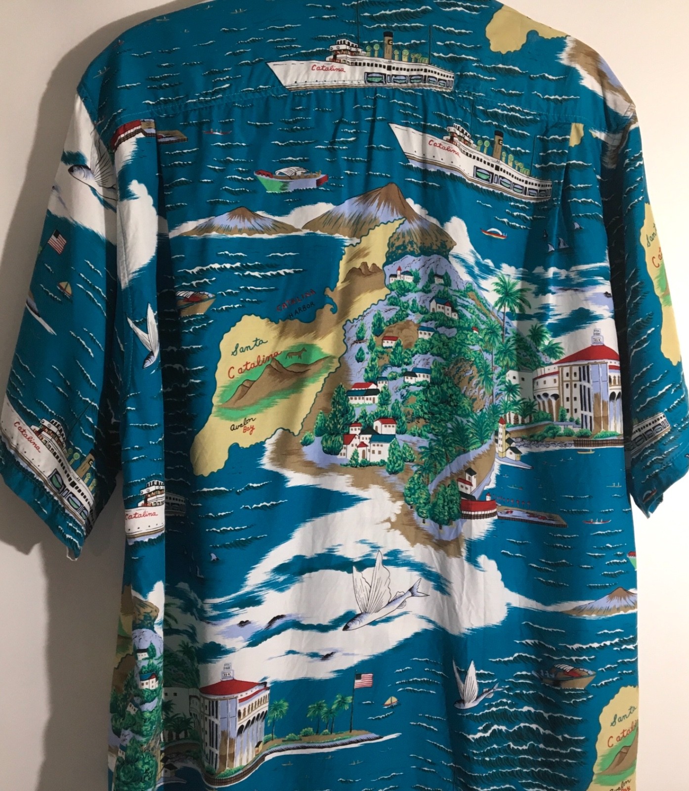 Go Barefoot Vintage Men’s Size Medium Santa Catalina Island Map Hawaiian Shirt