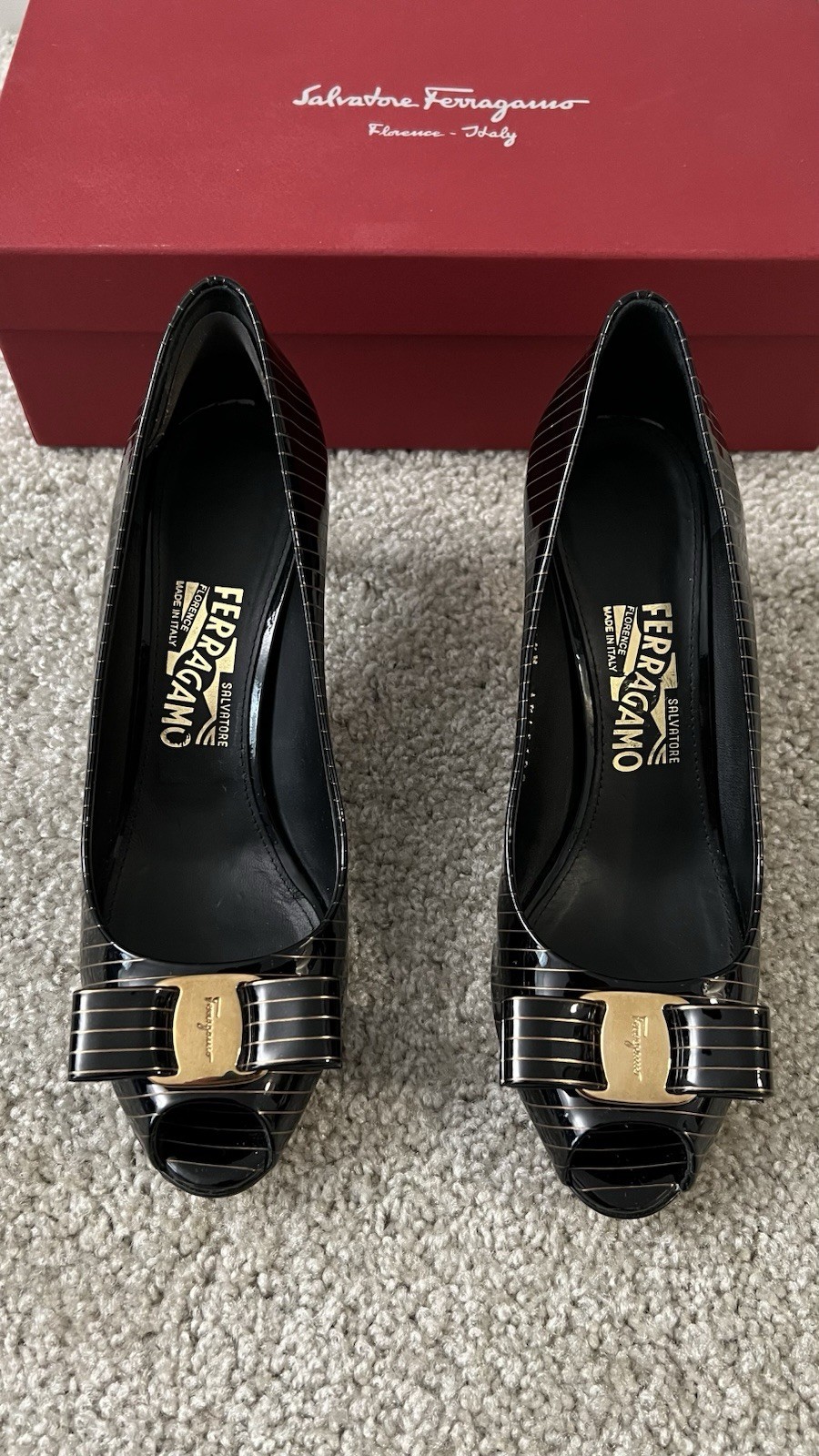 Salvatore Ferragamo Italy Black Patent Leather Pola Gold Striped 7cm ShoesSize 8