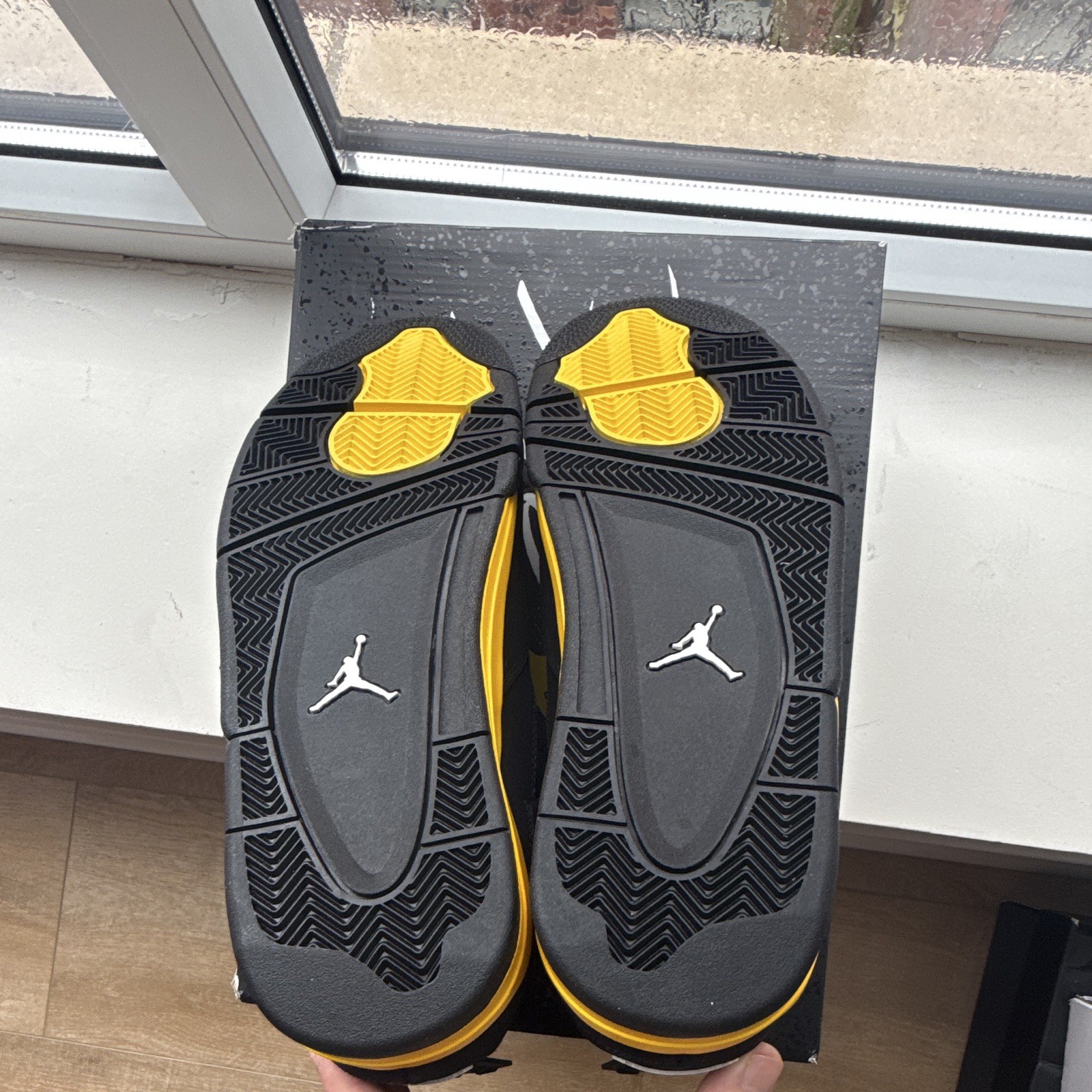 Jordan Air Jordan 4 Retro Thunder Mid Top Sneaker Black/Tour Yellow 2023