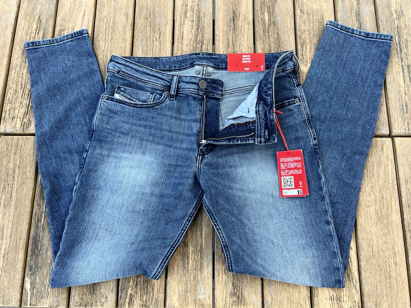 Diesel mens dark blue 1979 Sleenker skinny fit denim jeans 32X32