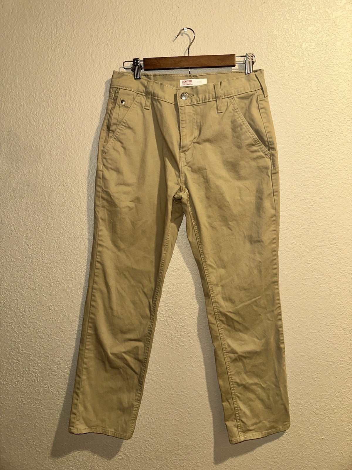 Signature by Levi Strauss & Co. Men’s Chino Pants Athletic Straight Khaki W30